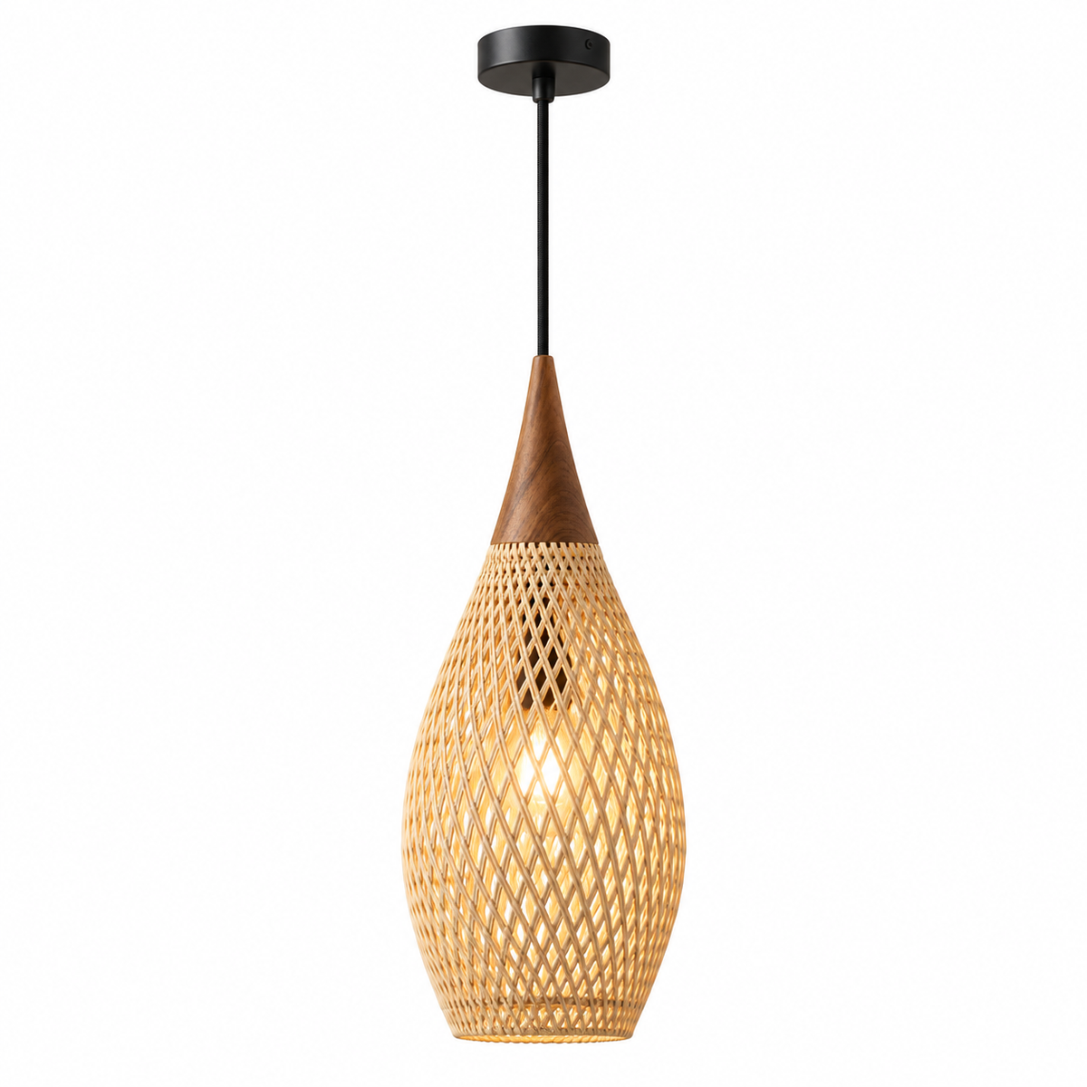 Suspension goutte en rotin naturel Balia sur fond blanc