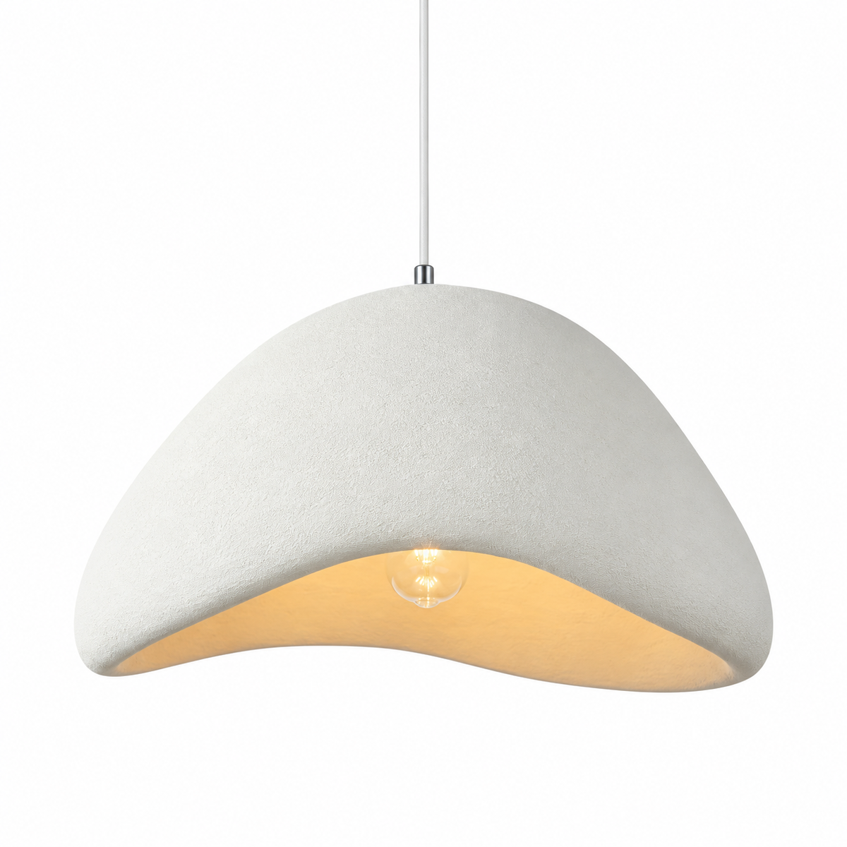 Suspension Nivora blanche forme A, dôme mat texturé photographié seule sur fond blanc.